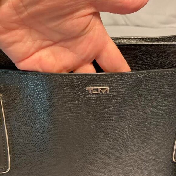 Tumi Sinclair Nina 3 Black Compartment Laptop Commuter Brief Tote Bag Purse - Picture 7 of 16